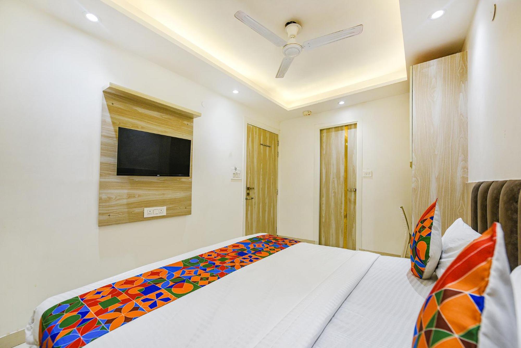 Fabhotel Luxury Inn Near Adarsh Nagar Metro Delhi  Eksteriør billede