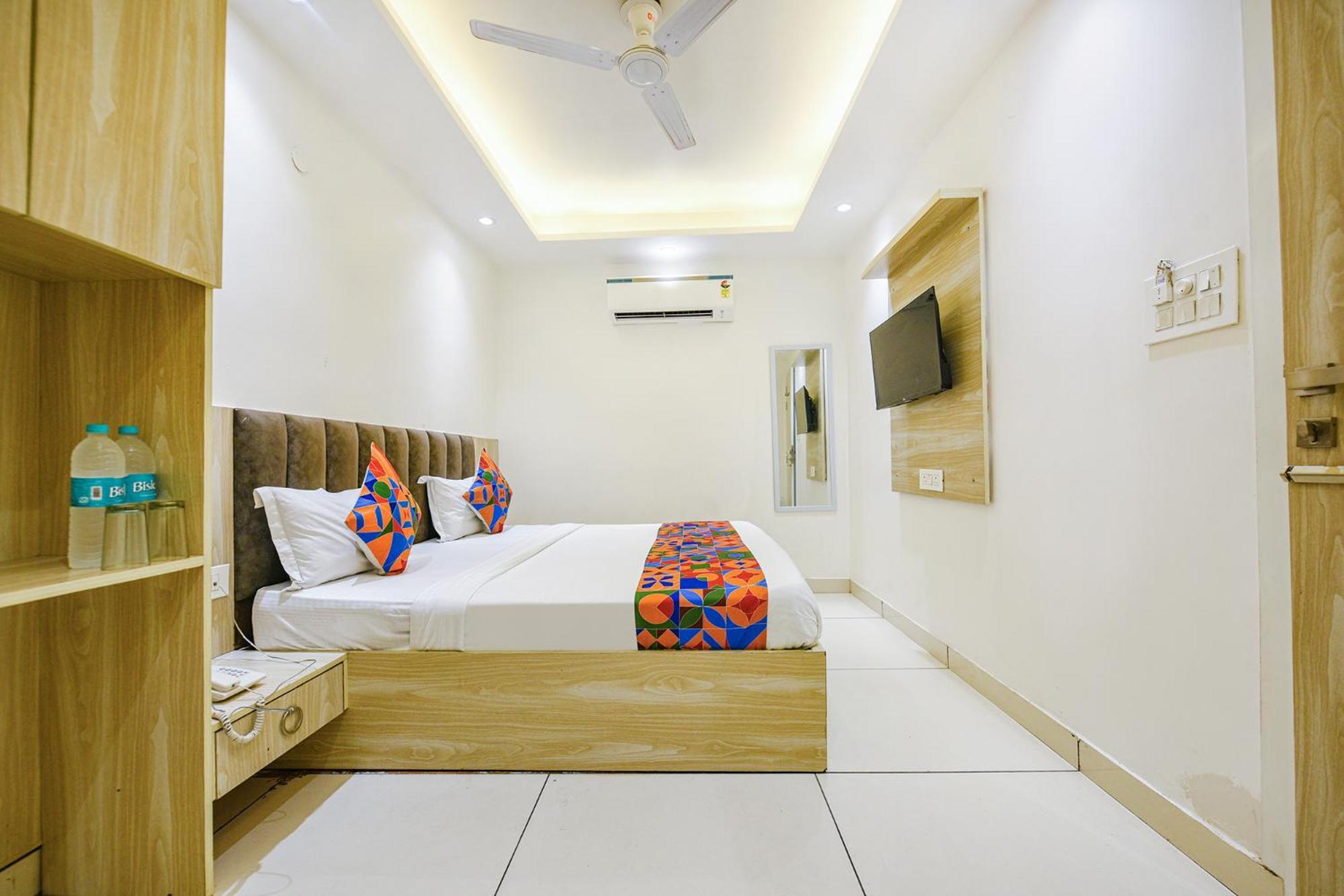 Fabhotel Luxury Inn Near Adarsh Nagar Metro Delhi  Eksteriør billede