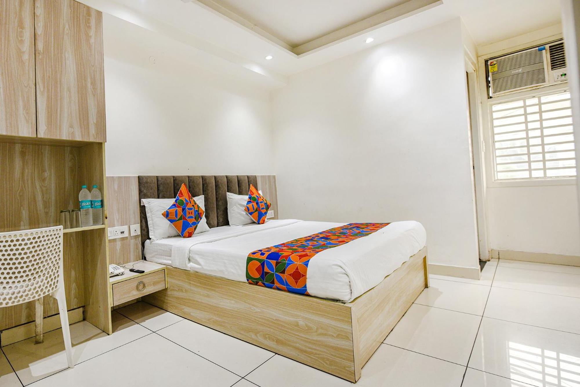 Fabhotel Luxury Inn Near Adarsh Nagar Metro Delhi  Eksteriør billede