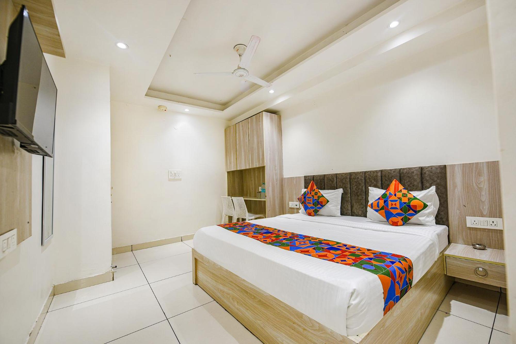 Fabhotel Luxury Inn Near Adarsh Nagar Metro Delhi  Eksteriør billede