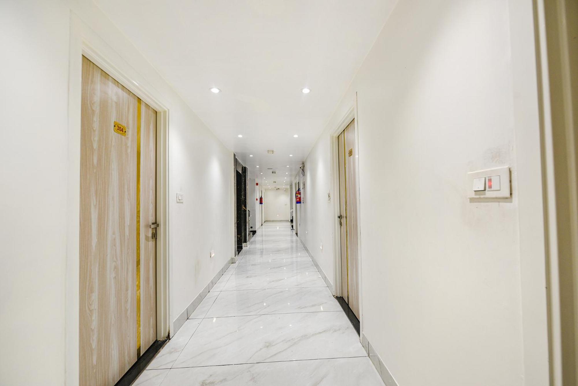 Fabhotel Luxury Inn Near Adarsh Nagar Metro Delhi  Eksteriør billede